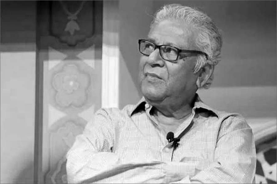 কালপুরুষের স্রষ্টা কালপুরুষেই বিলীন হলেন