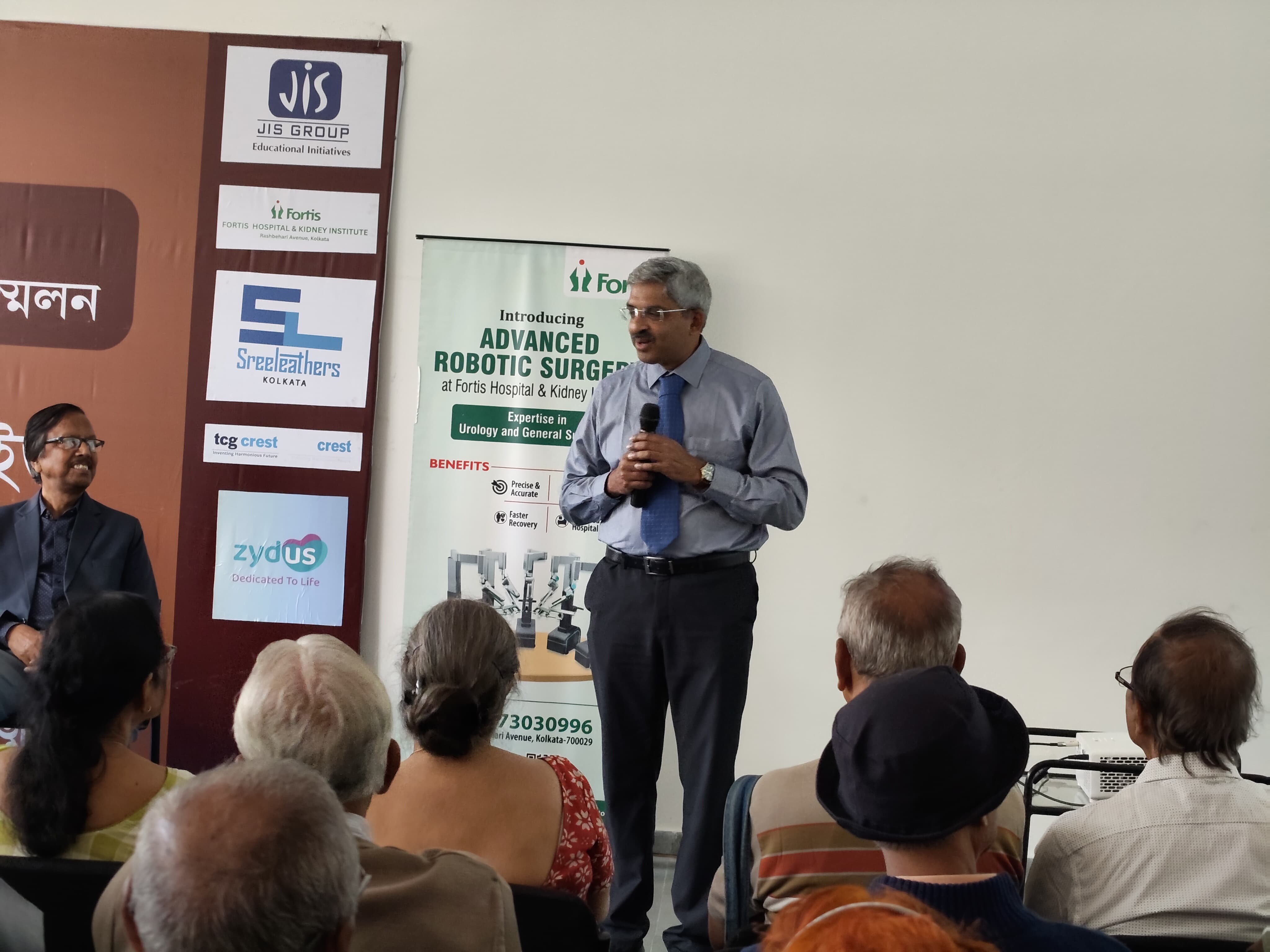 প্রোস্টেট সার্জারি: আধুনিক চিকিৎসায় নিরাপদ ও কার্যকর সমাধান